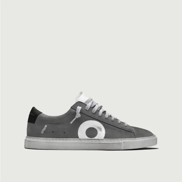 Oliver Cabell Gray and White Sneakers Minimalist Design - Picture 1 of 6